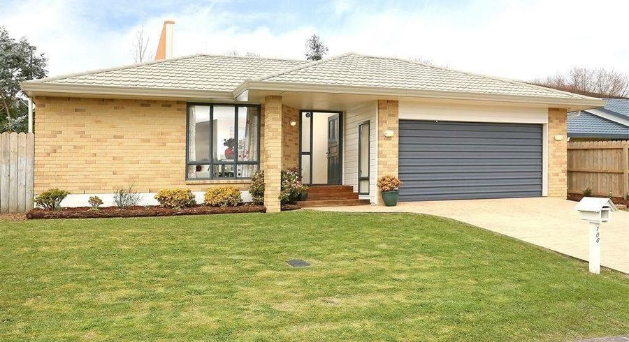  at 106 Kingdale Road, Henderson, Waitakere City, Auckland