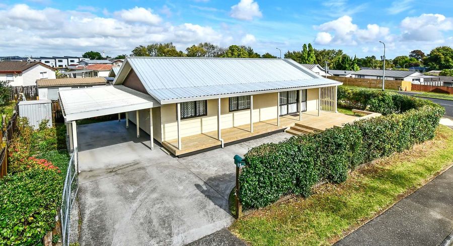  at 1/60 Redcrest Ave, Red Hill, Papakura, Auckland