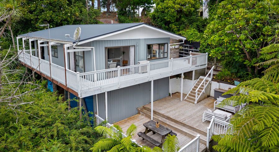  at 990 East Coast Road, Torbay, North Shore City, Auckland