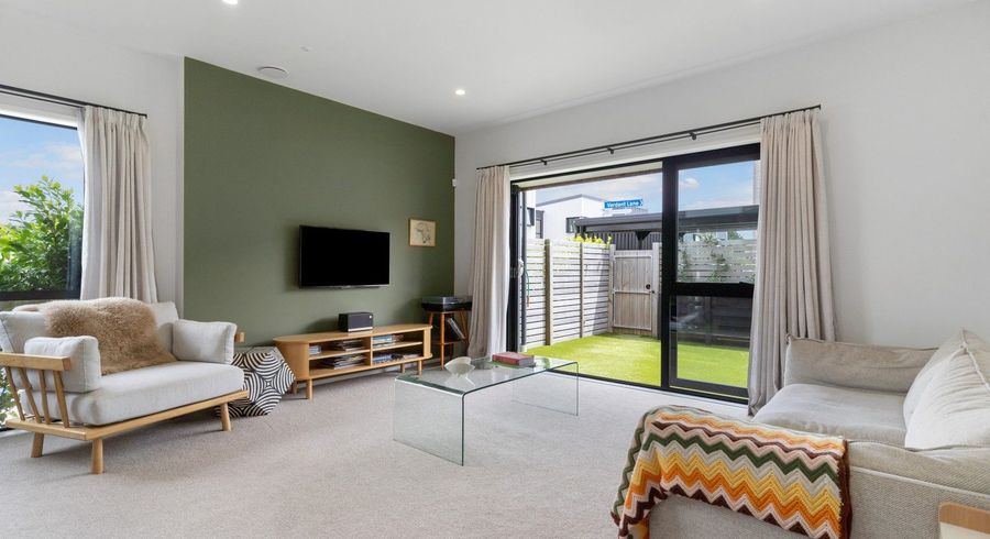  at 2 Kikorangi Lane, Mount Wellington, Auckland City, Auckland