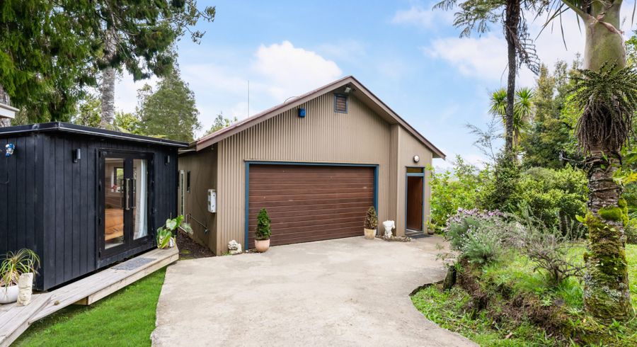  at 152 Caton Road, Waitakere, Waitakere City, Auckland