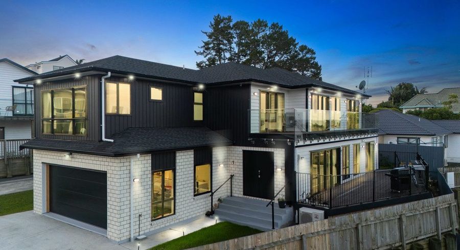  at 4 Tawapou Close, Massey, Waitakere City, Auckland