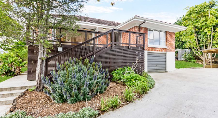  at 6 Woodward Avenue, Mangere Bridge, Auckland