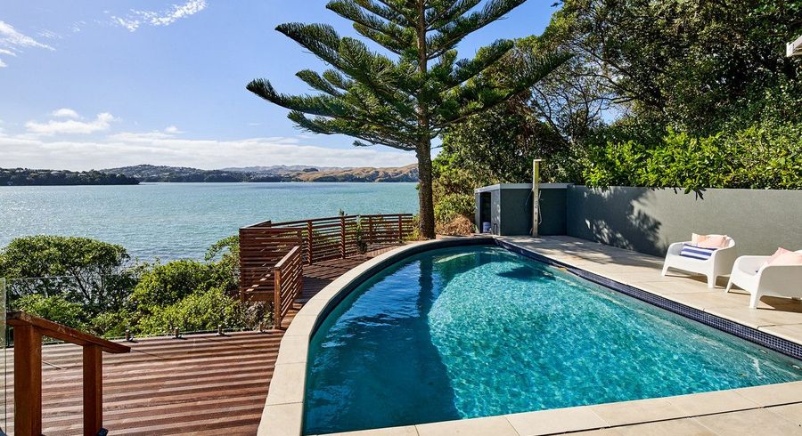  at 300B Paremata Road, Whitby, Porirua, Wellington
