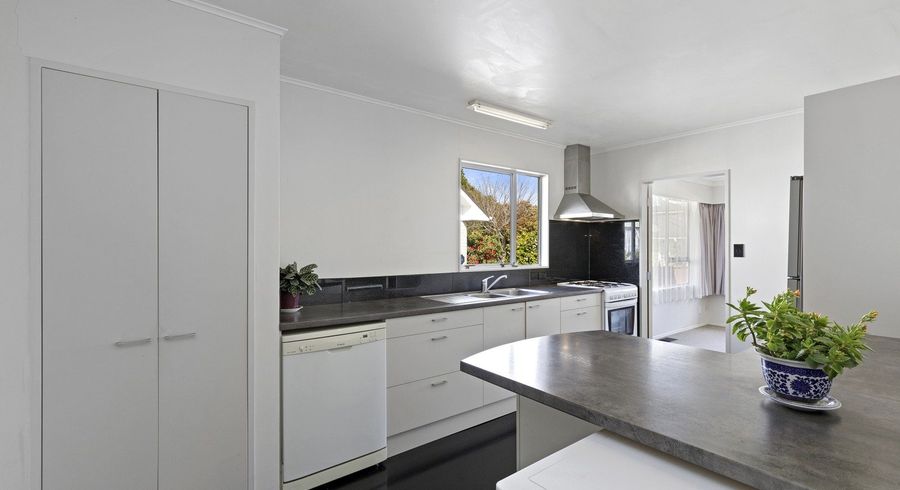  at 27 Saint Columbans Grove, Boulcott, Lower Hutt