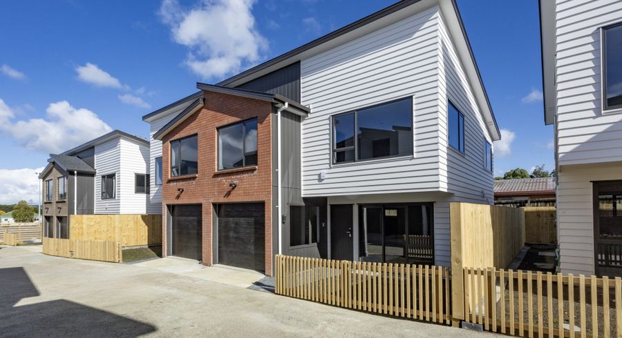  at 100H Seymour Road, Sunnyvale, Waitakere City, Auckland