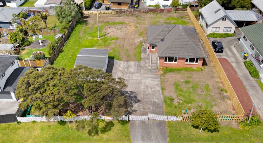  at 57 Taioma Crescent, Te Atatu Peninsula, Waitakere City, Auckland