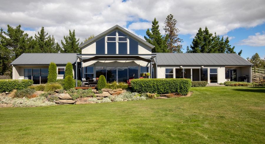  at 8 Old Golf Course Road, Bridge Hill, Alexandra