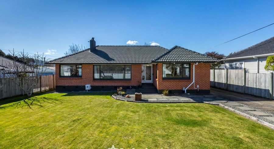  at 8 Coates Grove, Silverstream, Upper Hutt, Wellington