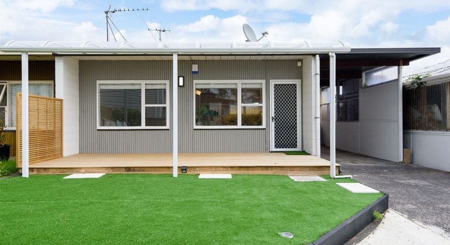  at 2/7 JAMES Road, Manurewa, Manukau City, Auckland