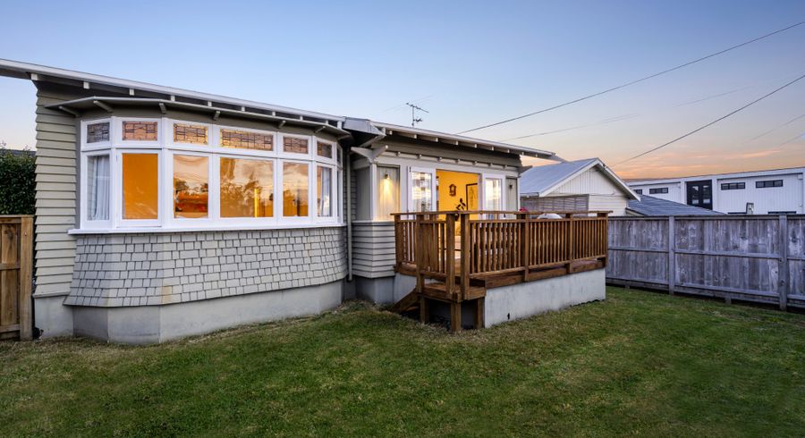  at 1/10 Corrella Road, Belmont, Auckland