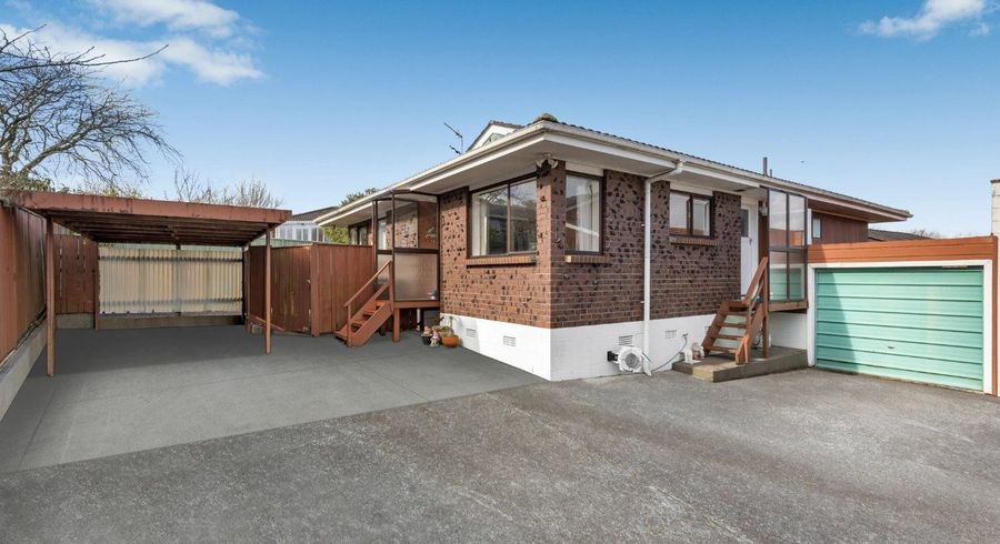  at 2/126 Botany Road, Botany Downs, Manukau City, Auckland