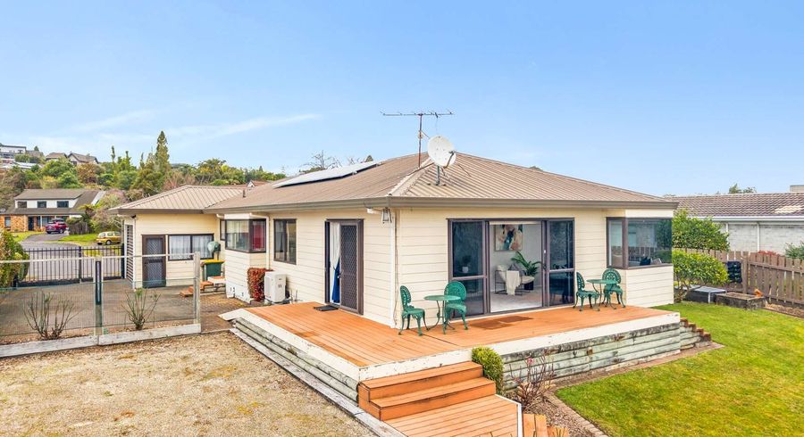  at 10 Gemini place, Kawaha Point, Rotorua, Bay Of Plenty