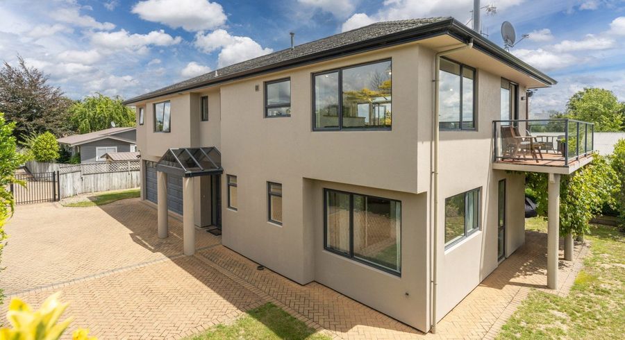  at 2/54 Hawai Street, Two Mile Bay, Taupo, Waikato