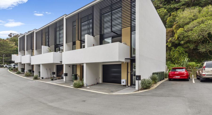  at 39 Erica Pabst Way, Island Bay, Wellington