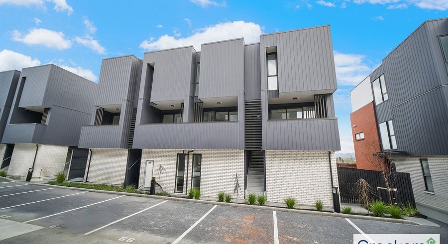  at 4/2 Treasure Lane, Te Atatu South, Waitakere City, Auckland