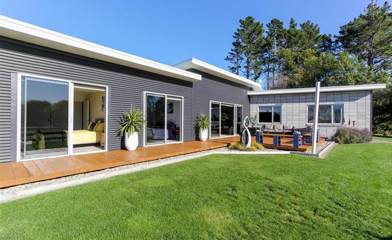  at 1311 Egmont Road, Inglewood