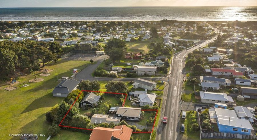  at 619 Waitarere Beach Road, Waitarere Beach, Levin