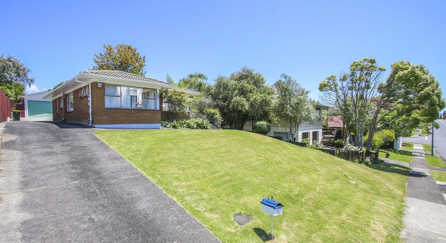  at 98 Glenmore Road, Sunnyhills, Auckland