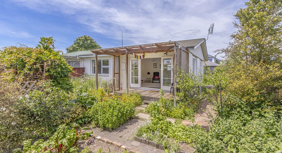  at 2/10 Rochester Street, Linwood, Christchurch
