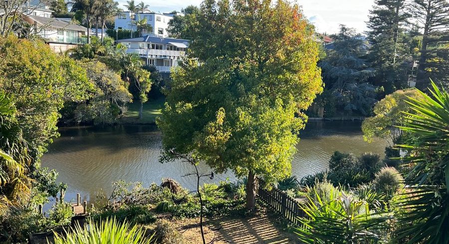  at 10 Macpherson Street, Meadowbank, Auckland City, Auckland