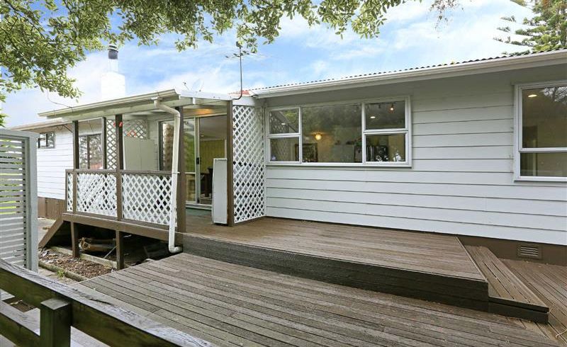  at 19 Sunnyside Road, Sunnyvale, Auckland