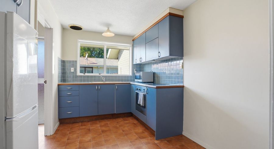  at 2/11 Dilworth Street, Riccarton, Christchurch City, Canterbury