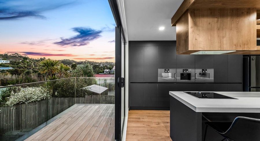  at 3 Montana Avenue, Murrays Bay, North Shore City, Auckland