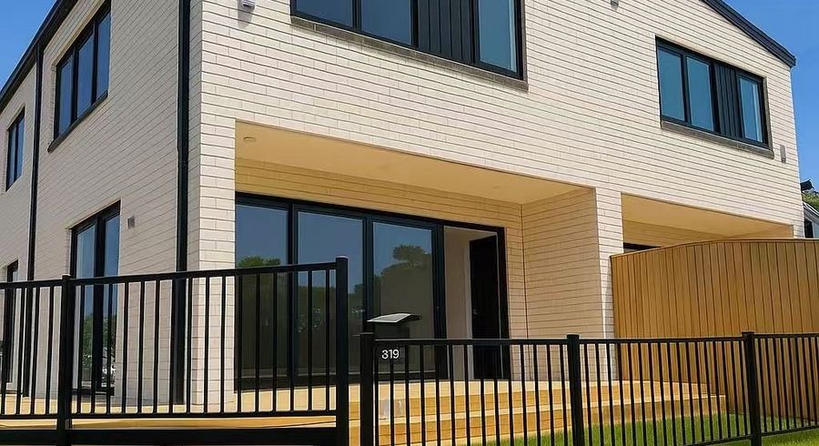  at 1 Rosalind Road, Glenfield, North Shore City, Auckland