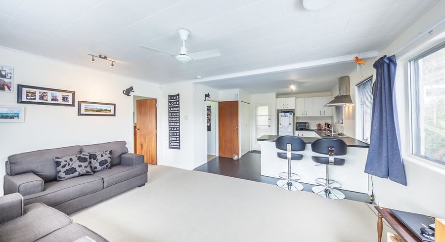  at 1/16 Hillside Drive, Maoribank, Upper Hutt