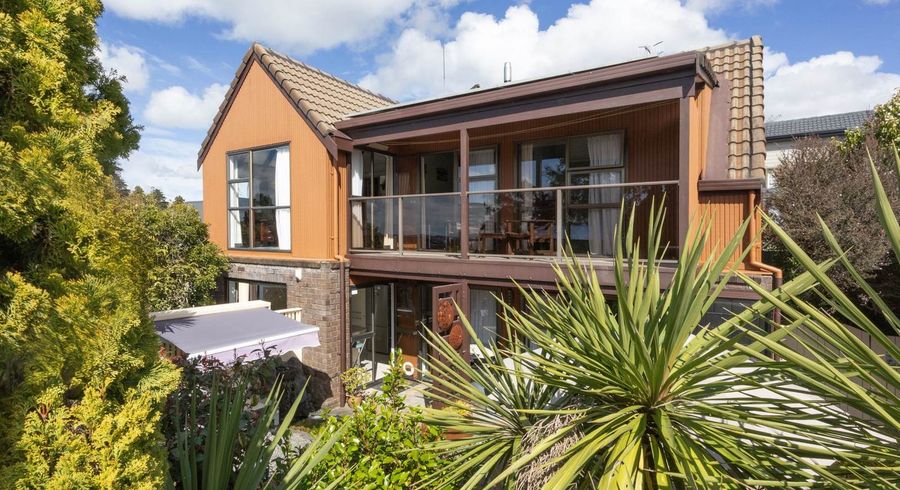  at 3/8 West Lynn Road, Titirangi, Waitakere City, Auckland