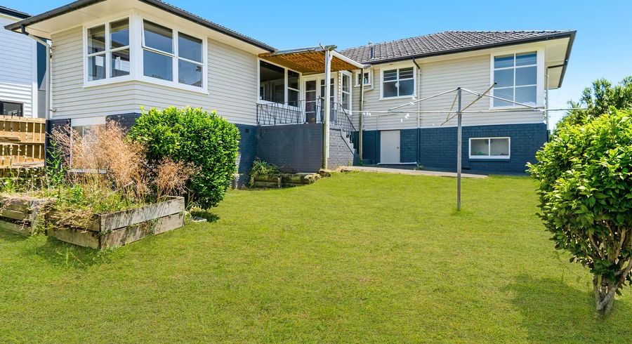  at 11 Eastglen Road, Glen Eden, Waitakere City, Auckland
