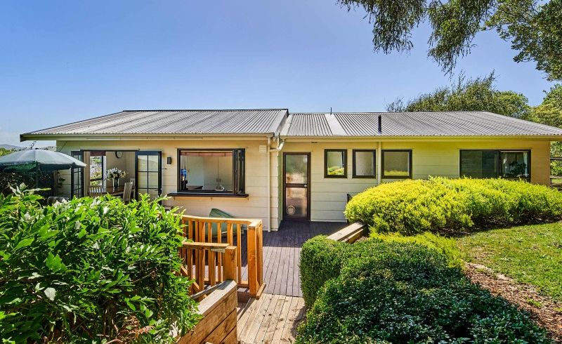  at 16 Transom Close, Whitby, Porirua