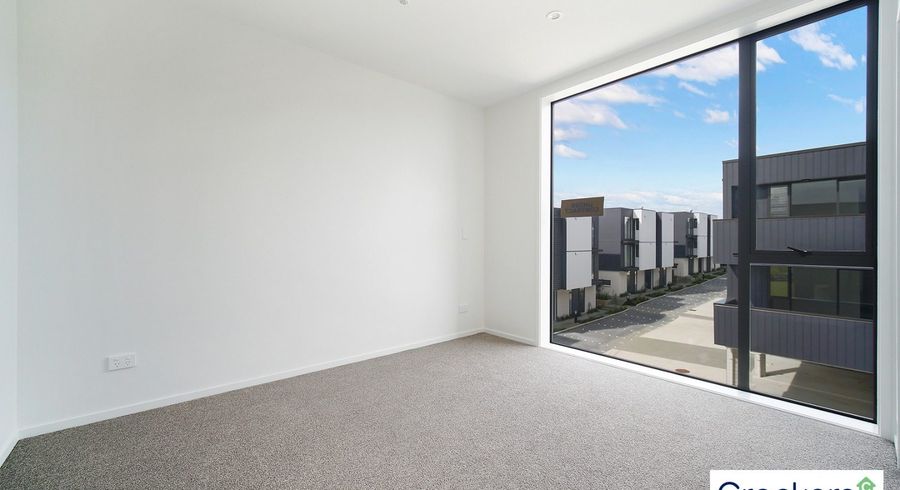  at 5/8 Treasure Lane, Te Atatu South, Waitakere City, Auckland