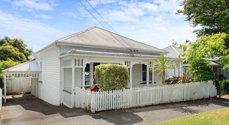  at 17 Seccombes Road, Epsom, Auckland City, Auckland