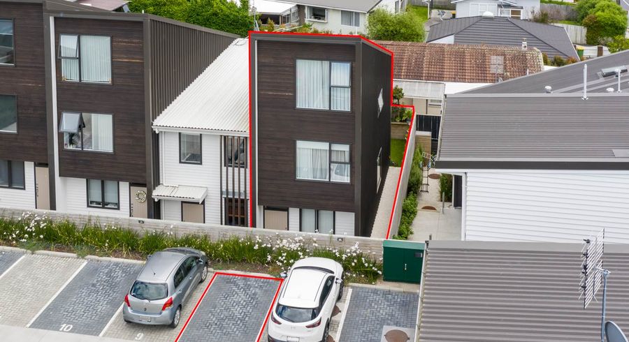  at 8/15 Chivalry Road, Glenfield, Auckland