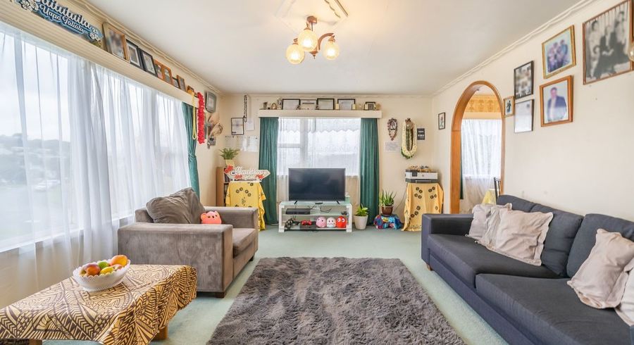  at 39 Beaumaris Crescent, Ascot Park, Porirua