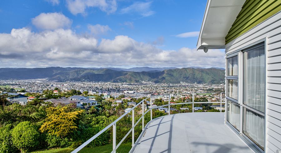  at 31 Pokohiwi Road, Normandale, Lower Hutt