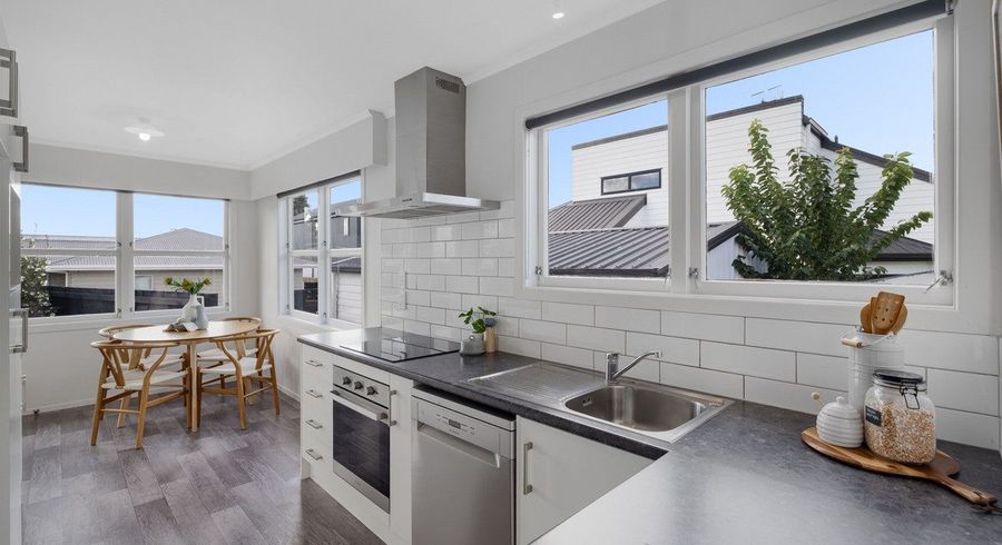  at 8a Queen Road, Bellevue, Tauranga, Bay Of Plenty