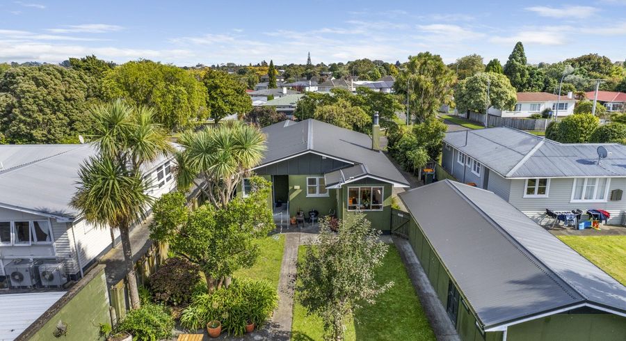  at 27 Waterloo Crescent, Hokowhitu, Palmerston North, Manawatu / Whanganui