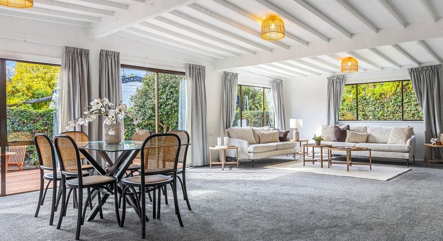  at 2/25 Aorangi Road, Bryndwr, Christchurch