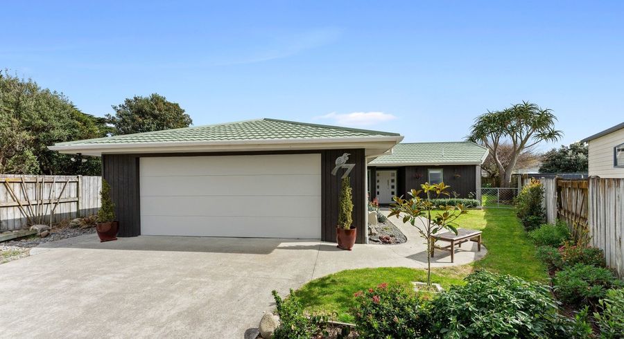  at 7 Caughley Place, Otaki Beach, Otaki