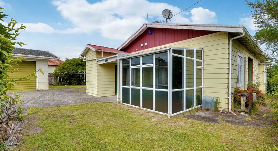  at 105 Forest Lake Road, Forest Lake, Hamilton, Waikato