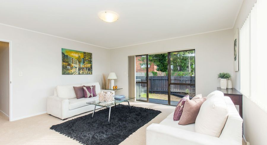  at 1/46 Shifnal Drive, Randwick Park, Auckland