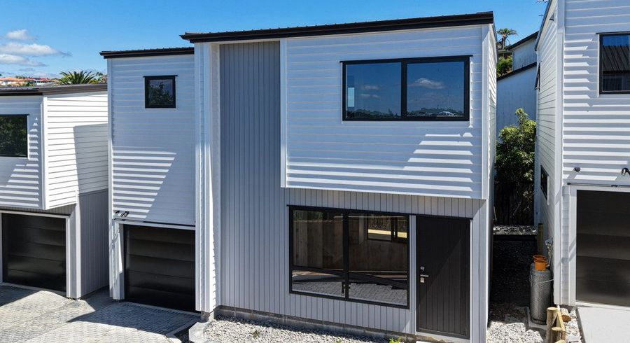  at Lot 2 & 3/62 Lyons Avenue, Murrays Bay, North Shore City, Auckland