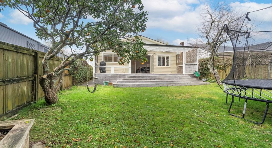  at 54 Dignan Street, Point Chevalier, Auckland