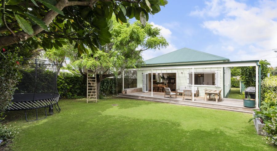  at 122 Victoria Street, Onehunga, Auckland