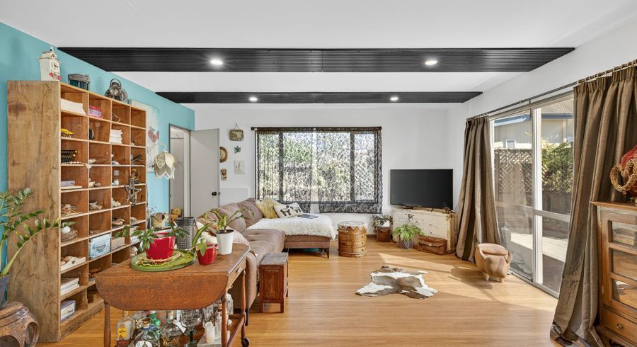  at 2/44 Shakespeare Road, Waltham, Christchurch City, Canterbury