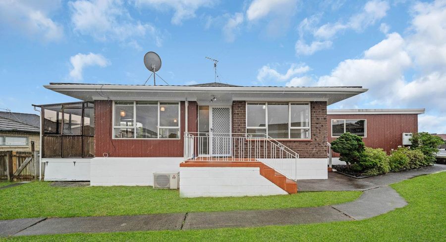  at 17 Faith Bullock Place, New Lynn, Waitakere City, Auckland