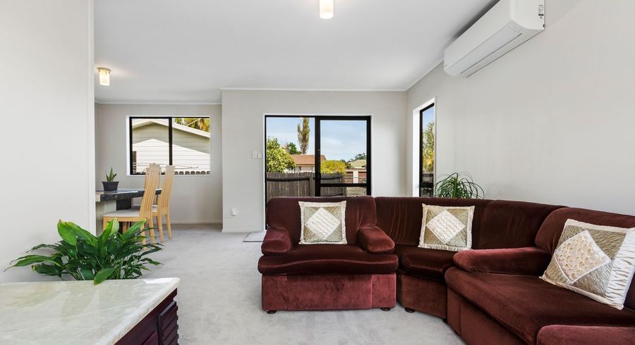  at 2/26 Karepo Crescent, Ranui, Waitakere City, Auckland